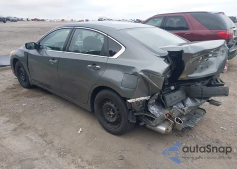 2015 Nissan Altima 2.5 S z USA, uszkodzony, nr VIN 1N4AL3AP0FN380547